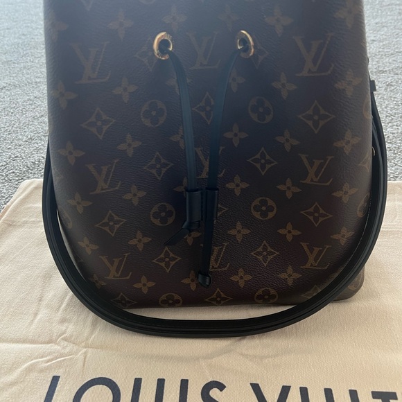 Louis Vuitton Monogram Neonoe MM Black - Picture 9 of 10